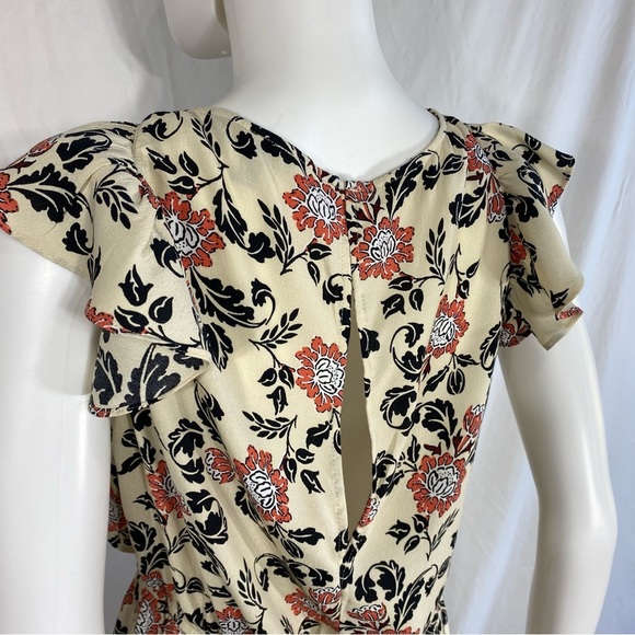 Express Floral Ruffled Front Shorts Romper - Picture 4 of 7